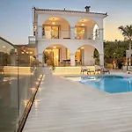 Variza Villa *